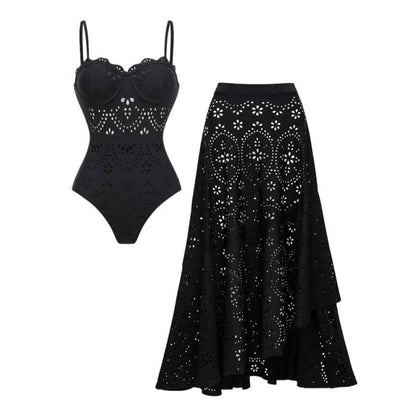 Bañador Negro con Corte Láser y Falda
