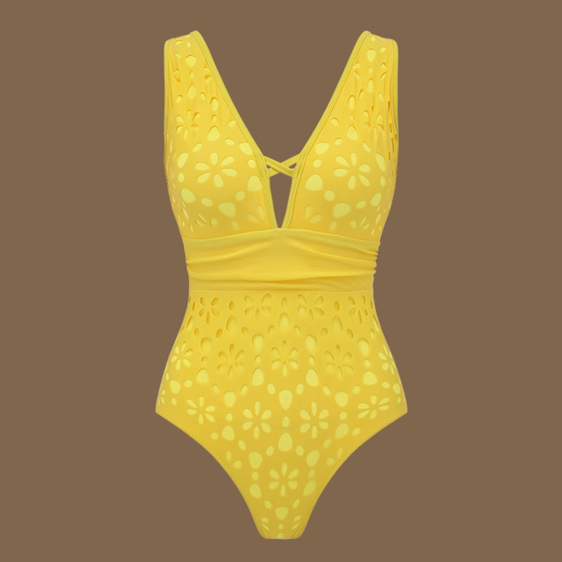 Bañador Amarillo con Corte Láser Floral y Falda