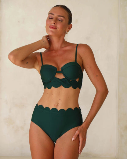 Bikini con Corte Láser Circular y Falda Abierta