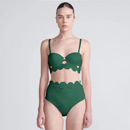 Bikini con Corte Láser Circular y Falda Abierta