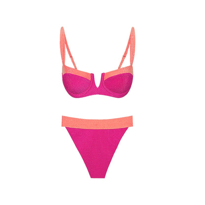 Bikini con Bloques de Color, Tiras y Pareo