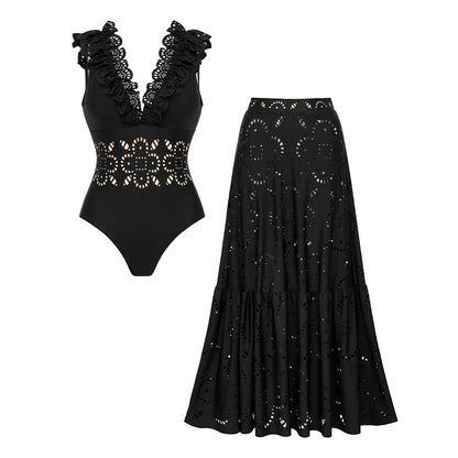 Conjunto de Bañador Negro con Volantes y Corte Láser Floral