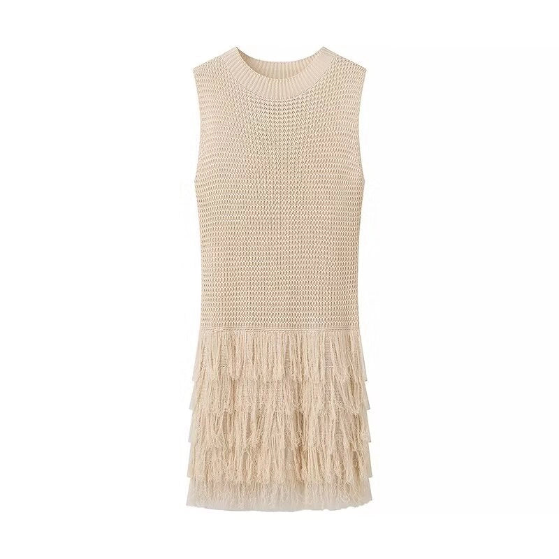 Vestido Corto con Borlas y Aberturas