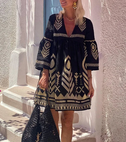 Vestido Corto Estampado con Mangas Acampanadas