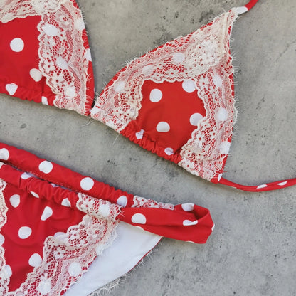 Bikini de Encaje con Cordones