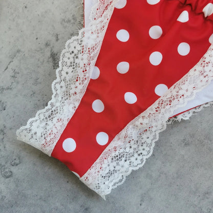 Bikini de Encaje con Cordones