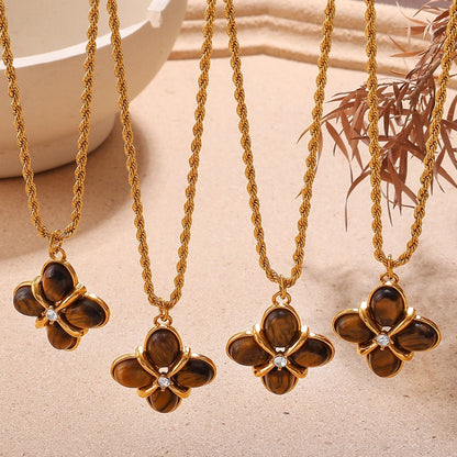 Collar con Trébol de Cuatro Hojas
