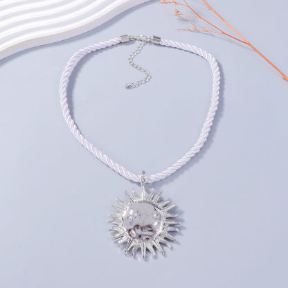 Collar de Girasol con Cuerda Trenzada