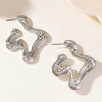 Pendientes Geométricos con Textura Metálica
