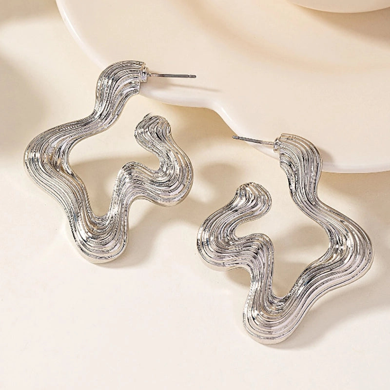 Pendientes Geométricos con Textura Metálica